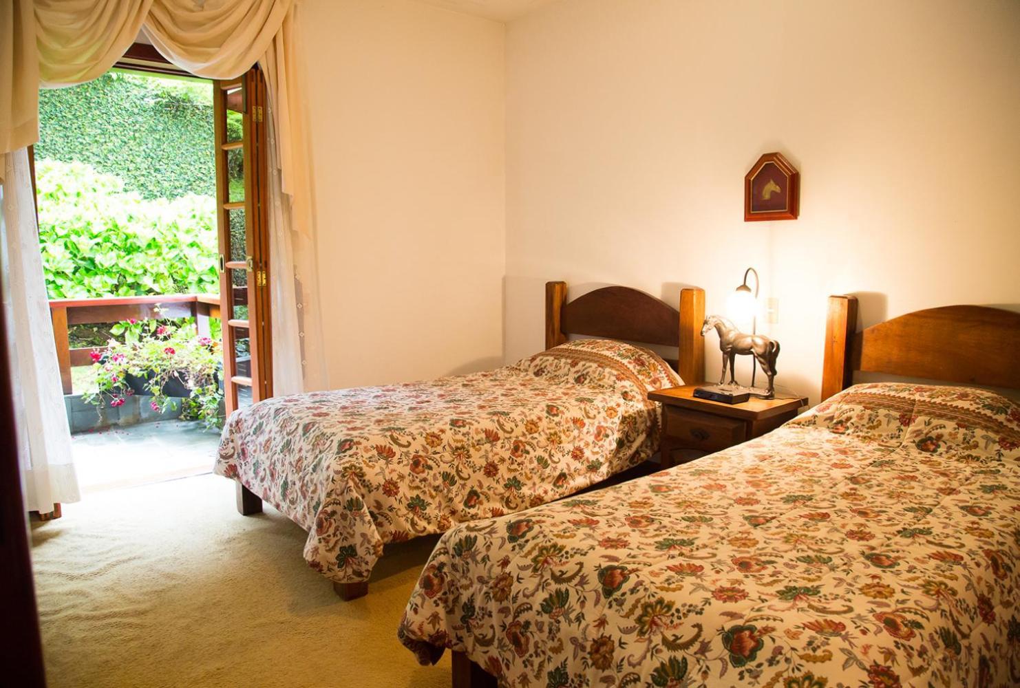 Apartamento Para Temporada No Alto Do Capivari Campos do Jordao Room photo